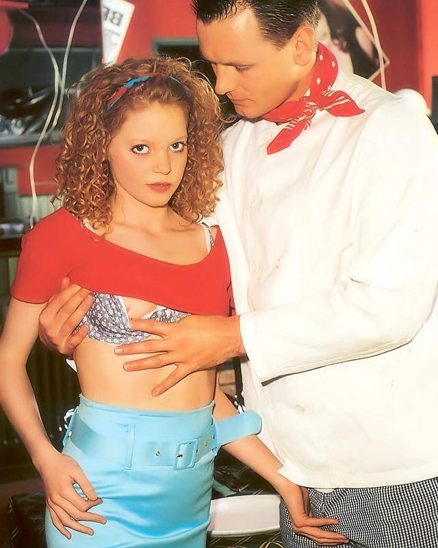 Повар наяривает официантку прямо в ресторане 2 фотография