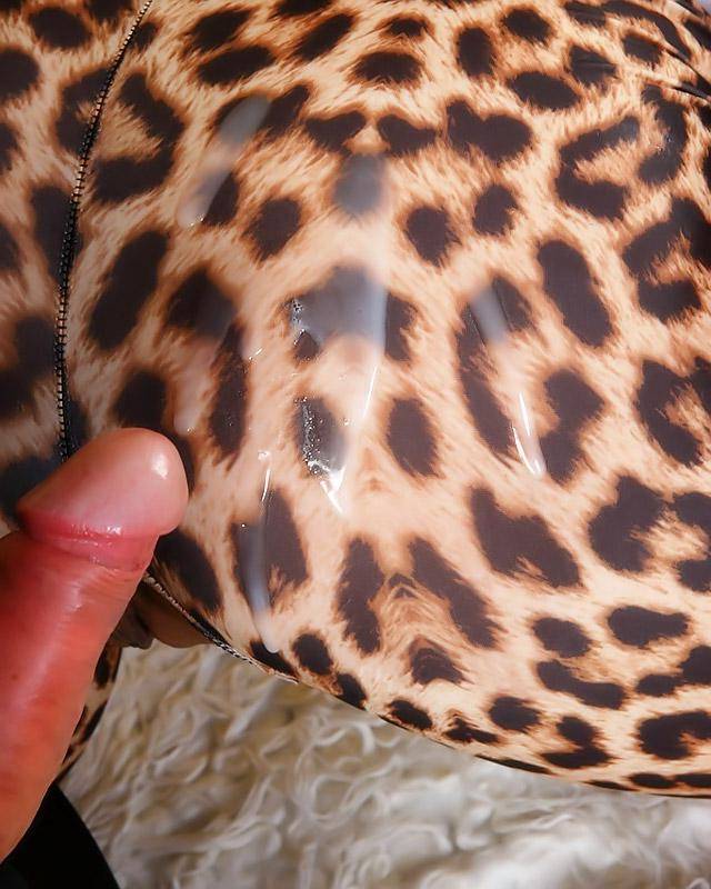 Фетиш ебля страстной парочки в комбинезонах 14 фотография