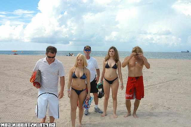 Девятнадцатилетняя блонди поебалась 3 фотография