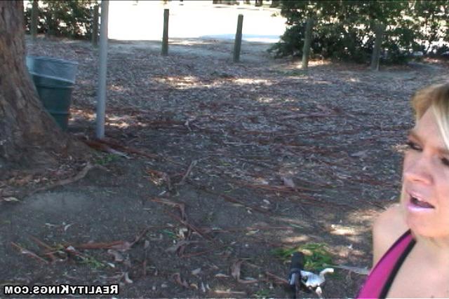 Мила дала пизду за деньги 4 фотография