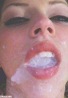 Возбужденная давалка впускает чувака в пердак 8 фотография