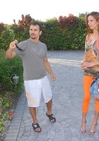 Даже туфли снять не успела 5 фотография