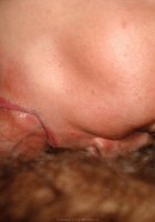 Толстый член вошел в мокрую письку 21 фотография