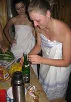 Один вечер в женской бане 1 фотография