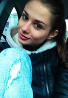 Грешница не боится демонстрировать секель и ноги в чулках 3 фотография