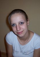 Пьяная давалка дрочит член в гостях у избранника 3 фотография