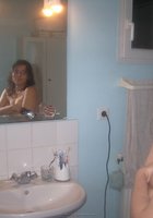 Очкастая пышечка сосет писюн губками 26 фотография