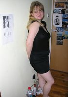 Стремная баба желает потрахаться на даче 3 фотография