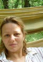 Мамка лежит голышом на пляже 1 фотография