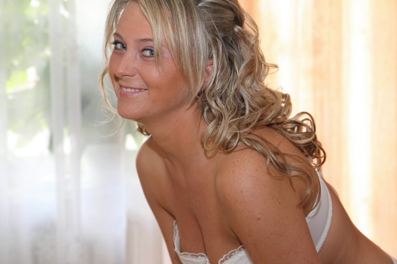 Невеста раздевается чтобы заняться самоудовлетворением дома 4 фотография