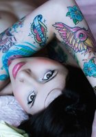 Джейн хвастается татуировками на голеньком теле 9 фотография