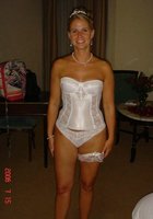 Модельки устроили показ эротического нижнего белья 5 фотография