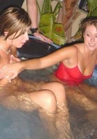 Пылкие озорницы обожают устраивать разврат 3 фотография