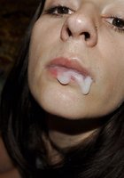 Сучка показывает как она умеет сосать фаллос 9 фотография