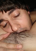 Кавказская сучка у себя в квартире занимается развратом 11 фотография