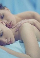 Подборка спортивных цыпочек, которые позируют на камеру в бикини 4 фотография